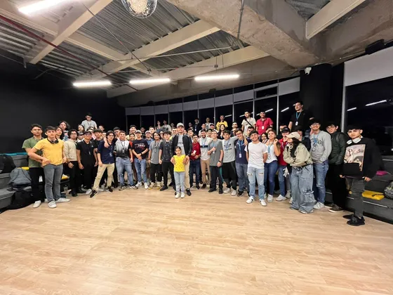 Foto con la comunidad tomada el 31 de mayo de 2024