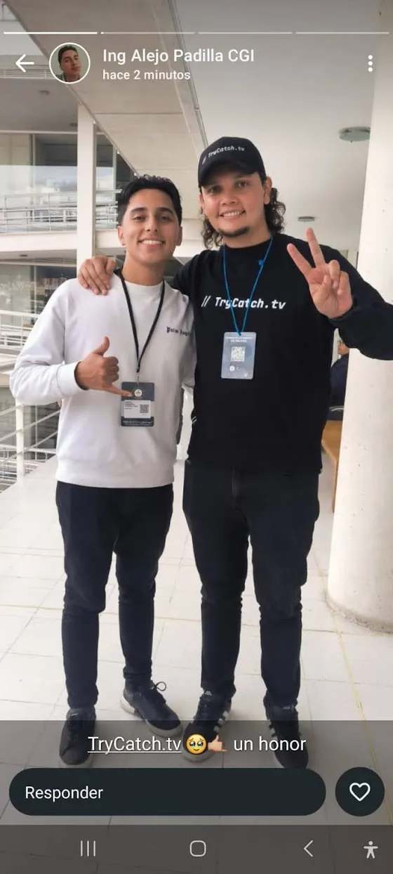 Foto con la comunidad tomada el 28 de junio de 2025