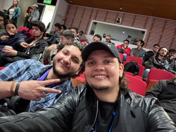 Foto con la comunidad tomada el 28 de junio de 2025