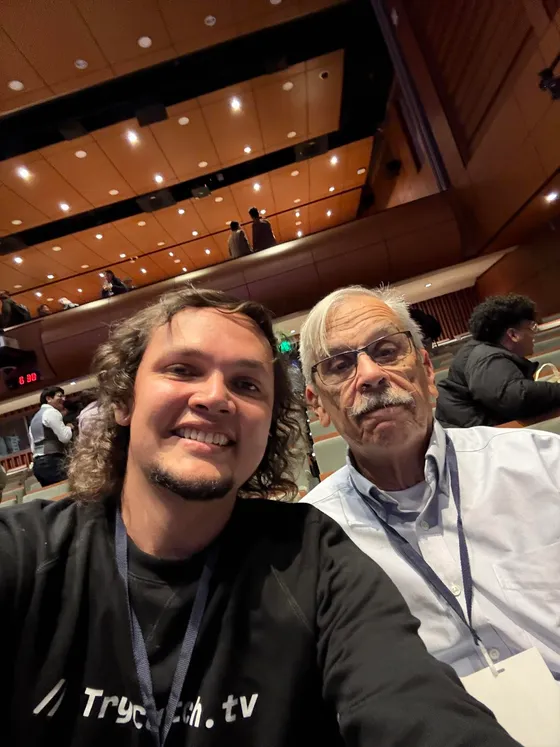 Foto con la comunidad tomada el 24 de julio de 2025