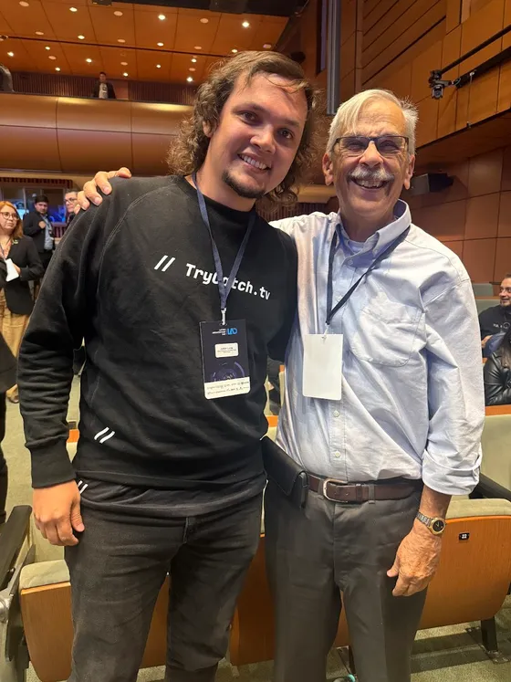 Foto con la comunidad tomada el 24 de julio de 2025