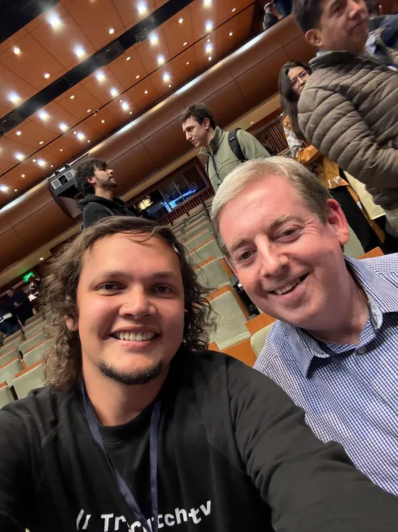 Foto con la comunidad tomada el 24 de julio de 2025
