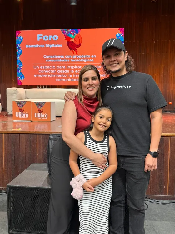 Foto con la comunidad tomada el 25 de agosto de 2025