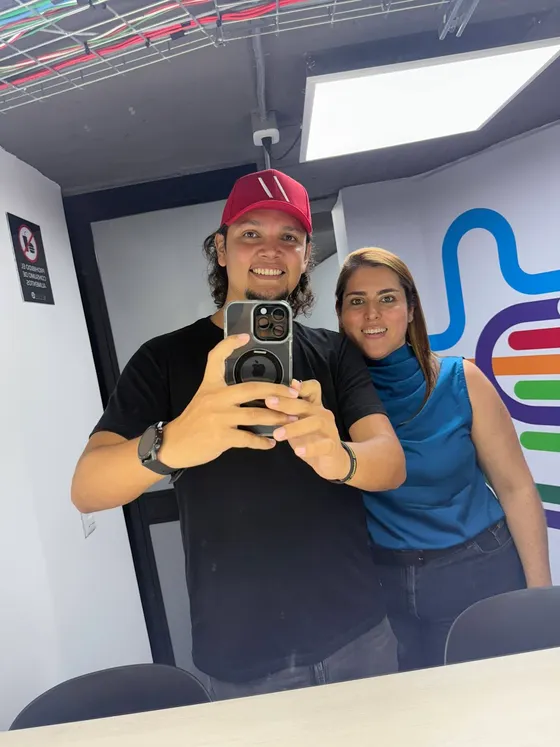 Foto con la comunidad tomada el 28 de agosto de 2025
