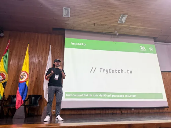 Foto con la comunidad tomada el 19 de septiembre de 2025