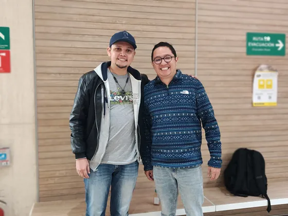 Foto con la comunidad tomada el 25 de abril de 2023