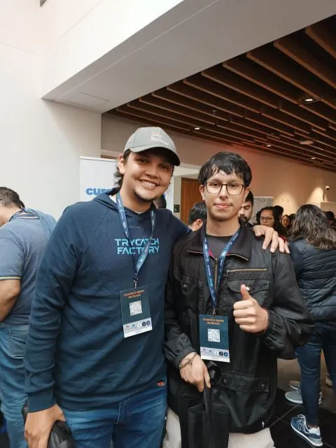 Foto con la comunidad tomada el 25 de agosto de 2024