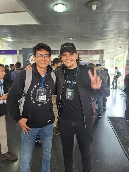 Foto con la comunidad tomada el 29 de junio de 2025