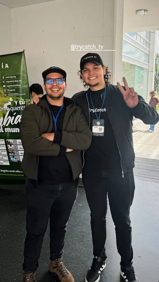 Foto con la comunidad tomada el 29 de junio de 2025