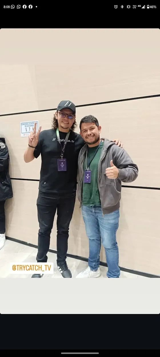 Foto con la comunidad tomada el 11 de octubre de 2025