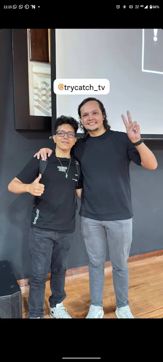 Foto con la comunidad tomada el 20 de junio de 2026